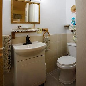 Economy King Room